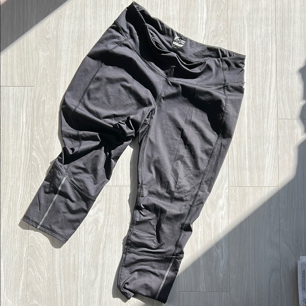 Old Navy Black Sweatpants Relaxed Fit Joggers